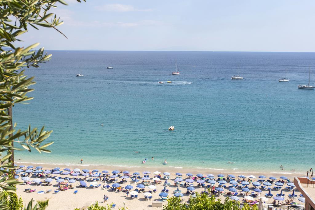 Pelagos Parga Esterno foto